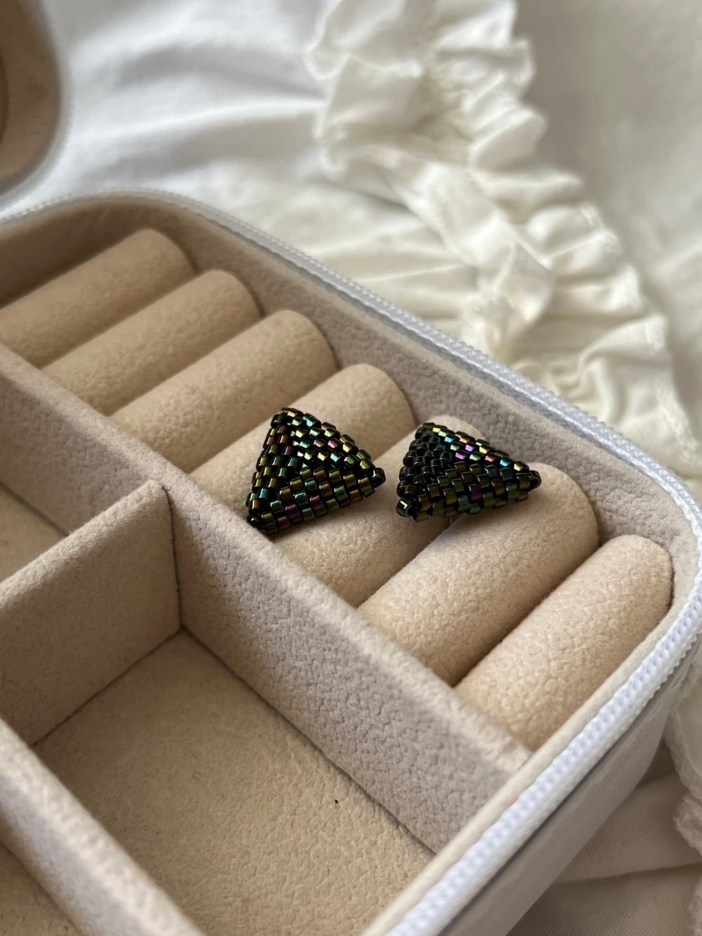 Серьги гвоздики